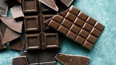 dark chocolate bar 1296x728 he 8704 7022 1739430063 10