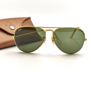 kính đen Ray-ban kiểu phi công