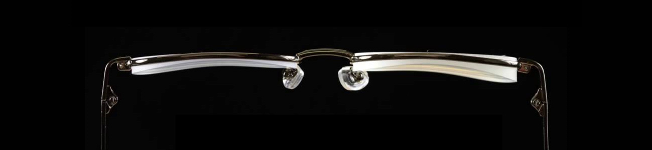 so sánh tròng kính chiết suất 1.67 và tròng thường chiết suất thấp