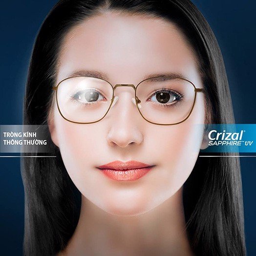 cô gái đeo tròng kính Crizal Sapphire Essilor 1.56