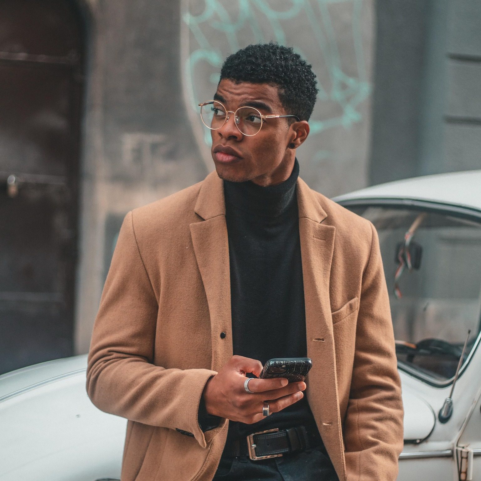 glassesshop man 9182458 1920 e1792125790419 53